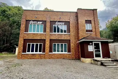 Image de Outlaw Lodge (McCoy Floor 2nd)Atv, Sxs, Mx Offroad lodging