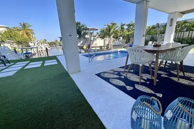 Image de In the heart of Marathon just seconds to the open waters