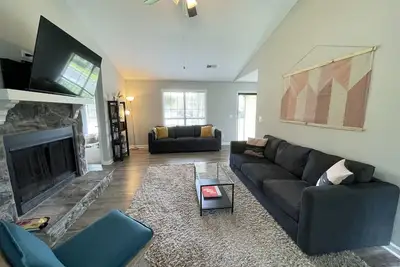 Image de Spacious 4 bedroom home near Charleston & beaches!