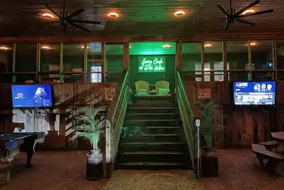 Image de **Beautiful Creekside Retreat! minutes from Dale Hollow Lake