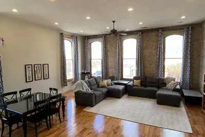 Image de Historical 25th St. Loft Apt