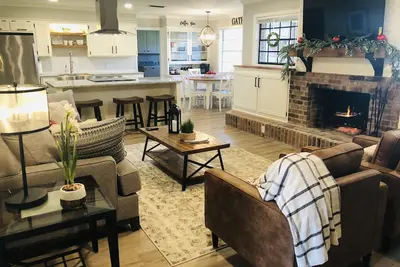 Image de New 3 Br 2 Ba Modern Farmhouse - Best/Safest Location in Shreveport