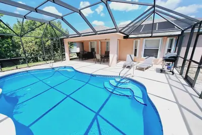 Image de 🍹🌞 Tropical Paradise! Heated Pool, Boat Parking, Near Beaches!