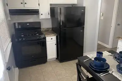Image de Stylish 2 Bedroom duplex - self check in & parking