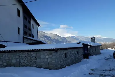 Image de Home With Mountain Views in Every Room