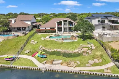 Image de Lazy Getaway on The Cove | Concierge Services