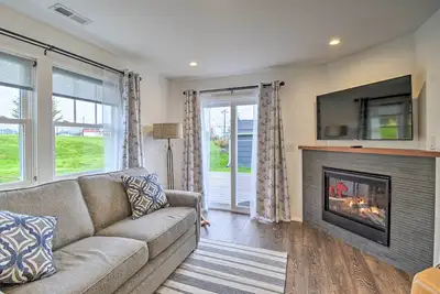 Image de Updated Port Orchard Home, Walk to Waterfront