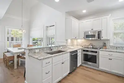 Image de WaterSound Amenities + Beach Access- 281 Salt Box by Royal Destinations