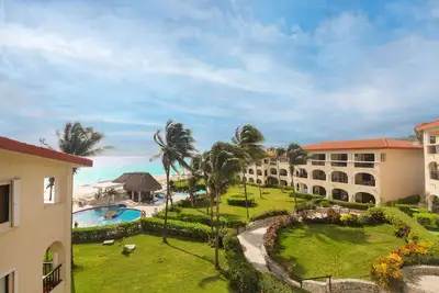 Image de Deluxe 3br Oceanfront Xaman Ha 7212 Condo