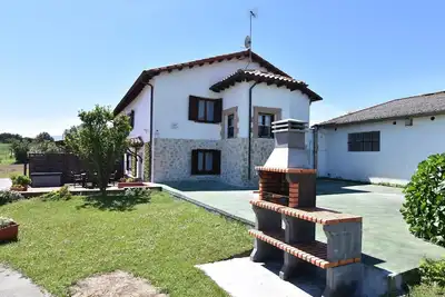 Image de CĂłmoda casa en entorno natural y cerca de la playa