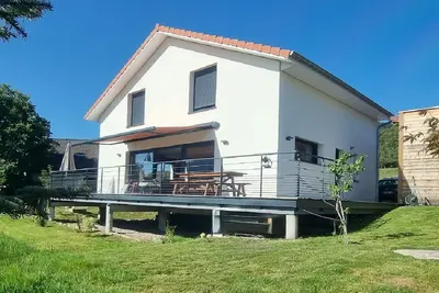 Image de Neues wunderschönes Ferienhaus mit herrlicher Aussicht und Sauna