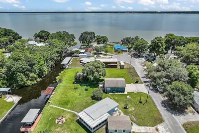 Image de Fisherman's paradise on Lake Eustis in Leesburg, Fl on the Chain of Lakes