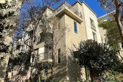 Image de Luxury Townhouse With Loft & Prime View