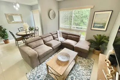 Image de Modern 3 Bedroom Condo In Private Community #8