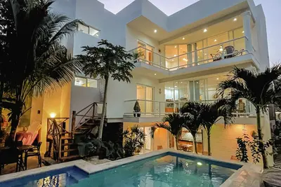 Image de Perfect Villa 5 rooms + 5baths + 3 kitchens &pool