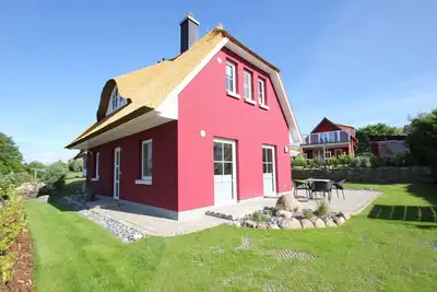 Image de Vacation home Falke - chic vacation home with sea view, terrace and fireplace -