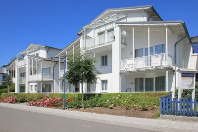 Vacation apartment in a central location and with balcony - Villa Karola FeWo 18 - Villa