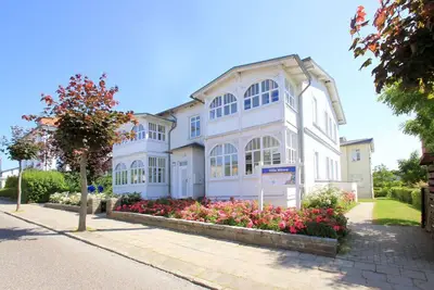 Image de Quiet location, seaside-style vacation apartment with conservatory - Villa Möwe FeWo 04 -