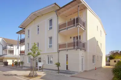 Image de Villa Elisenhof - central but quiet, balcony, swimming pool and sauna free of charge -