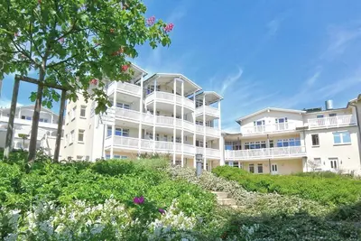Image de With sea view and balcony, use of swimming pool and sauna - Sea view apartment 35 -
