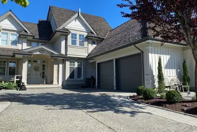 Image de Executive Home in Golf Course Community