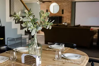 Image de New 8 Person Hot Tub! 200in Projector! Family & Pet Friendly!