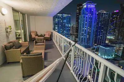4 bed boho condo with amazing view *Comfortable, stylish and clean*