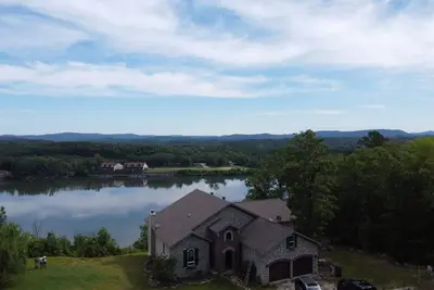 Image de Lake Front -Lake Hamilton - 4 Acres