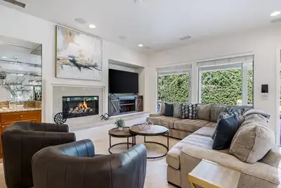 The Carefree Hideaway - Games, pool/spa, Bbq, Fire Pit