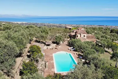 Villa Passulunara 14, Emma Villas