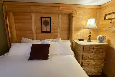 Image de \"Cabin\" 2 at The Cedaredge Lodge