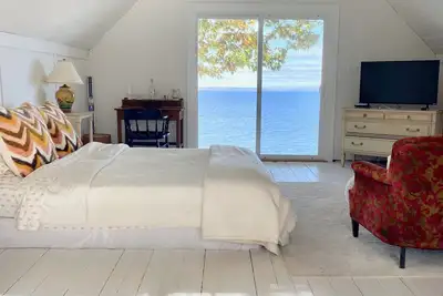 Image de Waterfront Maine Historical Cottage with Separate Guest Cottage