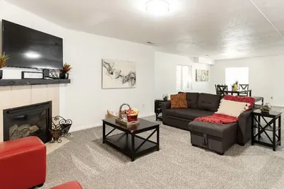 Image de Cozy remodel Bsm Apt @silicone slopes 20 min to Sundance resort