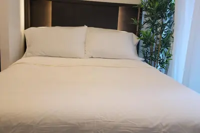 Image de Luxury Condo in Financial District across Cn Tower