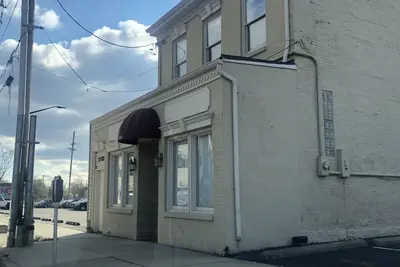 Image de Downtown Hamilton Hippy House