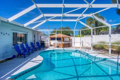 Image de Royal Palm on 88th—Private Pool Oasis Near Beach, Hot Tub & Family Fun