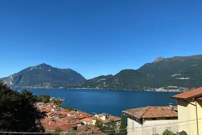 Image de Vacation home with beautiful lake view