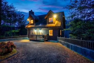 Image de Amazing Wild Escape! -3Full Baths, Game, Hot Tub, Pets