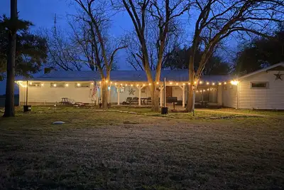 Image de Cow Creek Farmhouse w/Kitchenette spacious quit countryside