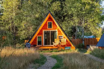 Image de Glacier Nat'l Park A-frame w/ hot tub- ElkCalf Mountain A-Frame, Gnp basecamp!