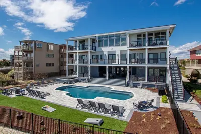 Oceanfront, Ocean Views, Elev, Private Pool, Poolside Bar, Db4, True at First Light