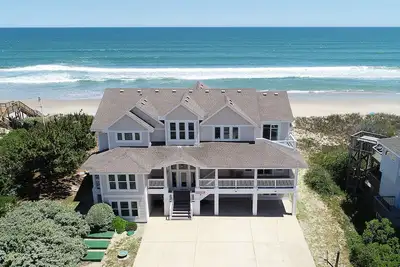 Image de Oceanfront, 12 BRs, Priv Pool, Pool Table, Elev, OCean Views, Theater Rm, Wl853, Out of Office Obx