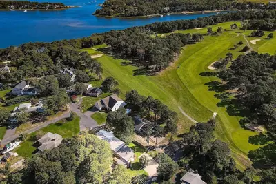 Image de Steps to private Beach, Golf Course, Ac, tandem Kayak for Guests