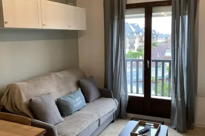 Image de Appartement rénové proche plage et thalasso, 2 pièces, balcon, Wifi, Tv, équipements bébé - Cabourg