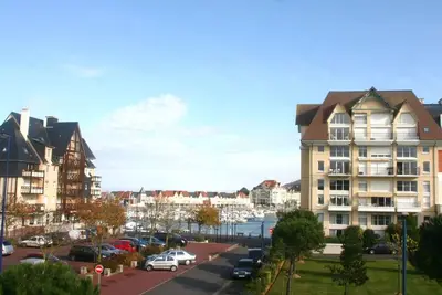 Image de Dives-sur-Mer, 3 pièces duplex, terrasse, animaux admis