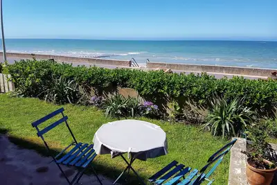 Image de Cabourg : Appartement moderne 4/5 pièces, accès plage, 8 pers, jardin et terrasse, parking, Wifi