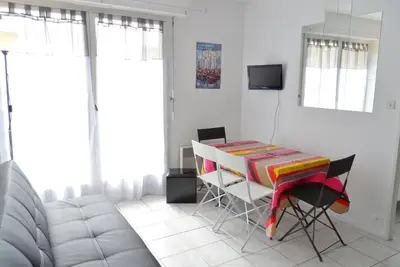 Appartement 2 pièces avec balcon ensoleillé près de l'hippodrome de Cabourg