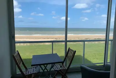 Image de Appartement Varaville: Face à la mer avec loggia et parking privé, 4 pers.
