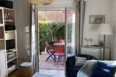 Image de Charmant Cottage avec Jardin à Deux Pas du Port - Dives-sur-Mer