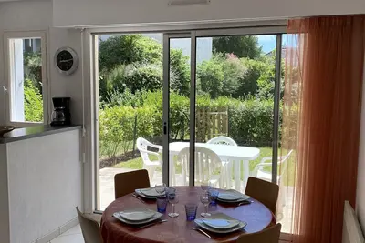 Image de Cabourg : Studio Rez-de-Jardin Proche Plage, Animaux Acceptés, Tv, Wi-Fi Optionnel